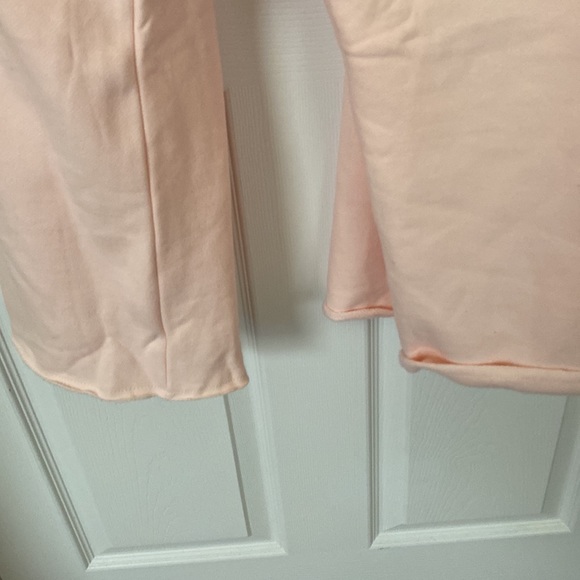 NWT Disney Parks Aristocats Marie Pink Sweatpants Raw Hem Edge with Pockets 3X - Picture 7 of 8